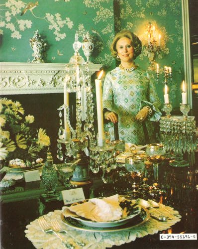 The World of KOTUR: Dames in their Drawing Rooms: Estee and Evelyn Lauder
